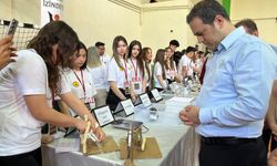 Hayrabolu'da liseli gençler bilim fuarında projelerini sergiledi