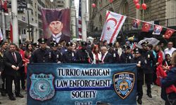 ABD’de Türk bayrağı göndere çekildi