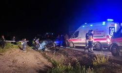 Ankara’da otomobil ile kamyon kafa kafaya çarpıştı: 1 ölü, 4 yaralı