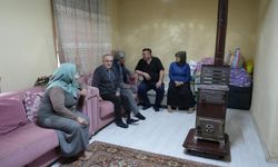 Evlerini yangında kaybeden aile iki yıldır köy okulunda yaşama tutunmaya çalışıyor