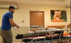 Otomobil ile motosiklet çarpıştı: 3 yaralı