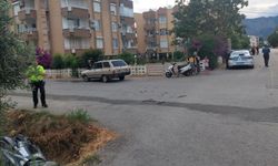 Otomobille çarpışan motosikletin sürücüsü yaralandı