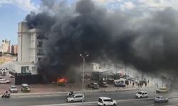 Mersin'de korkutan yangın: Patlama sesleri ile alevler yükseldi