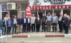 İlçe Teşkilatı Açılışa Katıldı
