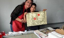 Bahçeşehir Koleji’nde Ebru Sanatıyla Renkli Anlar