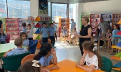Minik Öğrencilerden Kitap Okuma Etkinliği