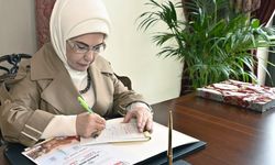 Emine Erdoğan, Türk Kızılay'a kurban bağışında bulundu