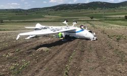 Bilecik'te düşen uçak, vinç yardımıyla kaldırıldı