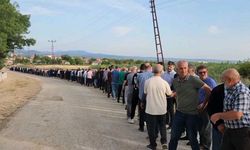 Gelenek yine yerine getirildi, 10 bin kişi aynı anda bayramlaştı