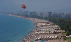 Antalya'da bayramın son günü sahiller doldu