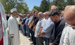 Tunceli'deki kazada hayatını kaybeden anneanne ve torun Çanakkale'de son yolculuklarına uğurlandı