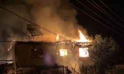 Zile'de köy evi çıkan yangında küle döndü