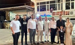 Mutlu Günlerinde Yalnız Bırakmadılar