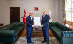 Salih Yüce'den Vali Turan’a Veda Ziyareti