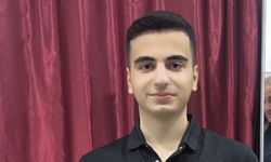 Ağrı Hüseyin Celal Yardımcı Fen Lisesi öğrencisi YKS'de Türkiye birinciliği elde etti
