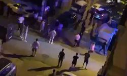 Gözü dönmüş adam ailesine saldırdı, müdahale etmek isteyenlere bıçak çekti