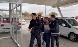 Ailesinden çaldığı altınlar için ailesini katletmiş