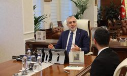 Bakan Işıkhan: "Kanser hastalarımızı yalnız bırakmadık, 5 yeni akıllı ilaç geri ödeme listesine alındı"