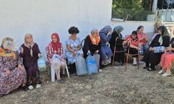 Tekirdağ'da arıtma tesisinin dibinde susuz kalan halk bidonlarla protesto düzenledi
