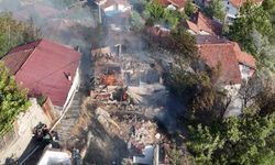 Otluk alanda çıkan yangında 4 ev zarar gördü