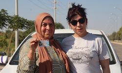 Torununu sınava götürdü, kendisi ehliyet sahibi oldu
