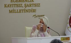 AK Parti ve MHP'den destek alan CHP'li başkan gözyaşlarını tutamadı