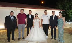 Başkan Talay, Genç Çifti Yalnız Bırakmadı