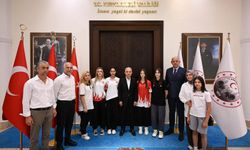 Vali Turan, Başarılı Sporcuları Makamında Ağırladı