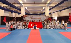 Zafer Bayramı Coşkusu Taekwondo Gösterileriyle Kutlandı