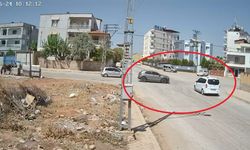 Sabırsızlığı başına iş açan sürücü, sağdan sollama yaparken kaza yaptı