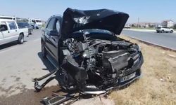 Aksaray’da 3 araç çarpıştı, 2’si çocuk 5 yaralı