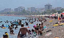 Antalya’nın denizi bile yanıyor: Termometreler 45, deniz suyu 32 derece