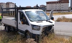 Sivas’ta kamyonet ile otomobil çarpıştı: 3’ü çocuk 6 yaralı