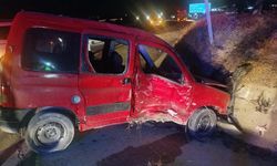 Keşan'da araçlar çarpıştı: 2 kişi yaralandı