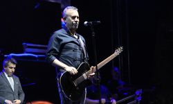 Çorum'da Haluk Levent ve Zara rüzgarı esti