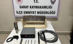 Defineciler, tarihi eser harita ile yakalandı