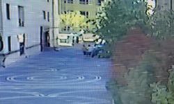 Karısı tarafından iki yerinden bıçaklandı: Yaralı kocanın tepki dahi vermediği dehşet anı kamerada