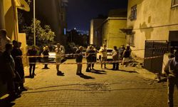 Büyükçekmece'de duvarlarından sesler gelen 2 bina boşaltıldı
