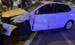 Edirne’de otomobil ile kamyonet çarpıştı: 3 yaralı