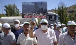 Çimento fabrikasının tozu, beldeyi isyan ettirdi