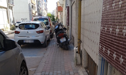 Kaldırıma Park Edilen Motosikletler Yayaları Zor Durumda Bırakıyor