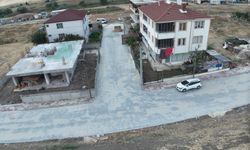 Büyükkarıştıran’da Yol Çalışmaları Sürüyor