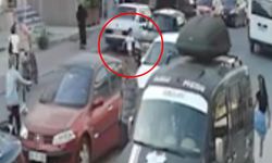 Yolun karşısına geçmek isteyen çocuğa otomobil çarptı
