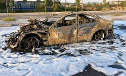 Motor arızası veren yabancı plakalı aracını gümrükten geçiremeyince yaktı
