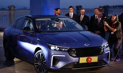 Cumhurbaşkanı Erdoğan’a, TOGG’un yeni modeli T10F hediye edildi