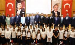 Bakan Bayraktar, Denizli OSB’nin örnek projeleri ve sürdürülebilir üretim vizyonundan övgüyle söz etti