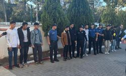 Edirne’de kamyonette 15 kaçak göçmen yakalandı