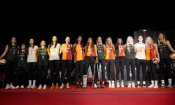 Galatasaray Adası’nda forma lansmanı gecesi