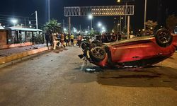 Otomobil, kaldırımda yürüyen yayalara çarptı: 3 ölü, 3 yaralı