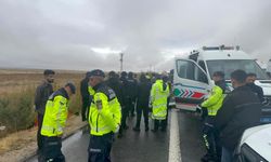 Aksaray'da jandarma aracına minibüs çarptı: 2 jandarma şehit oldu, 1 vatandaş hayatını kaybetti